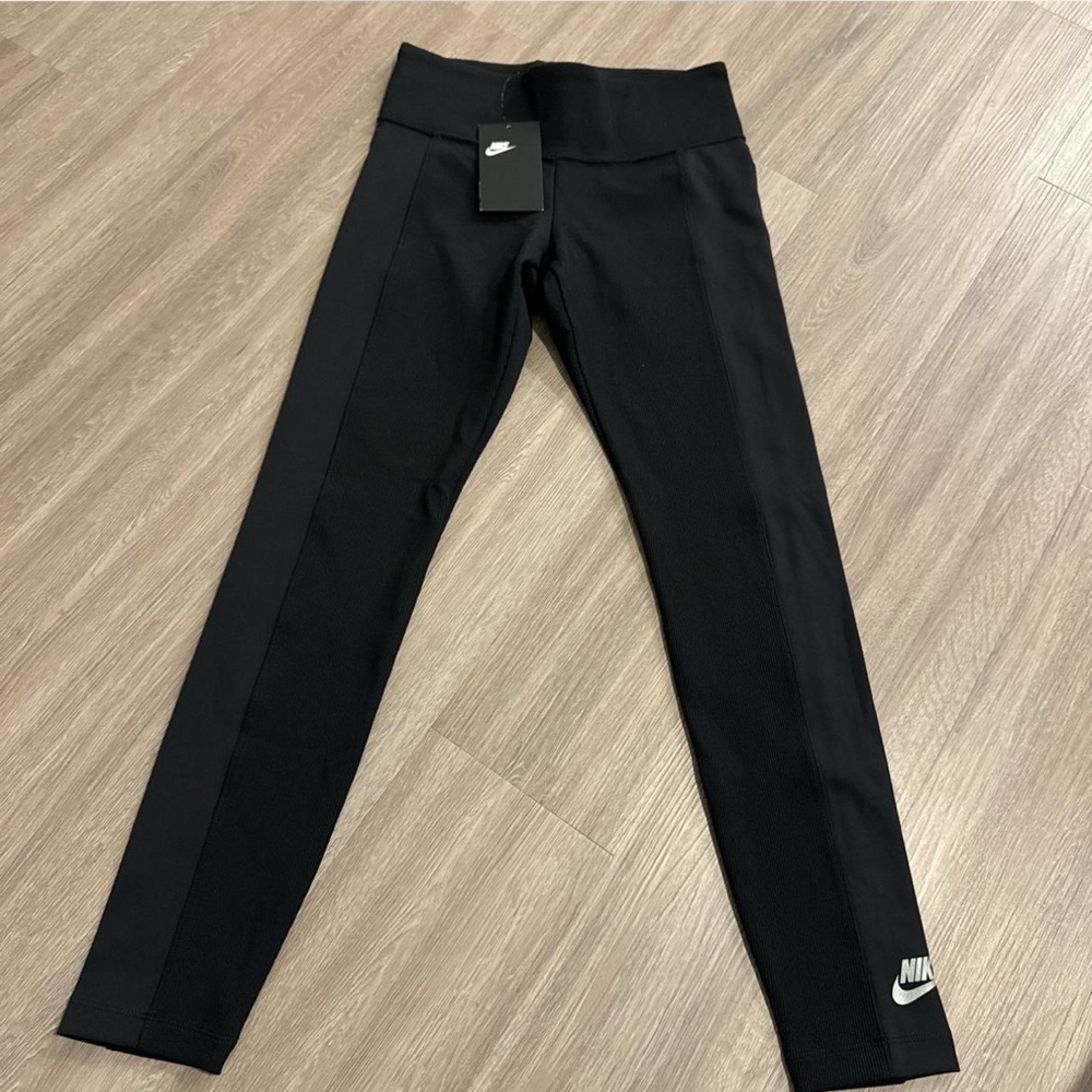 Nike Women’s Black Active Leggings